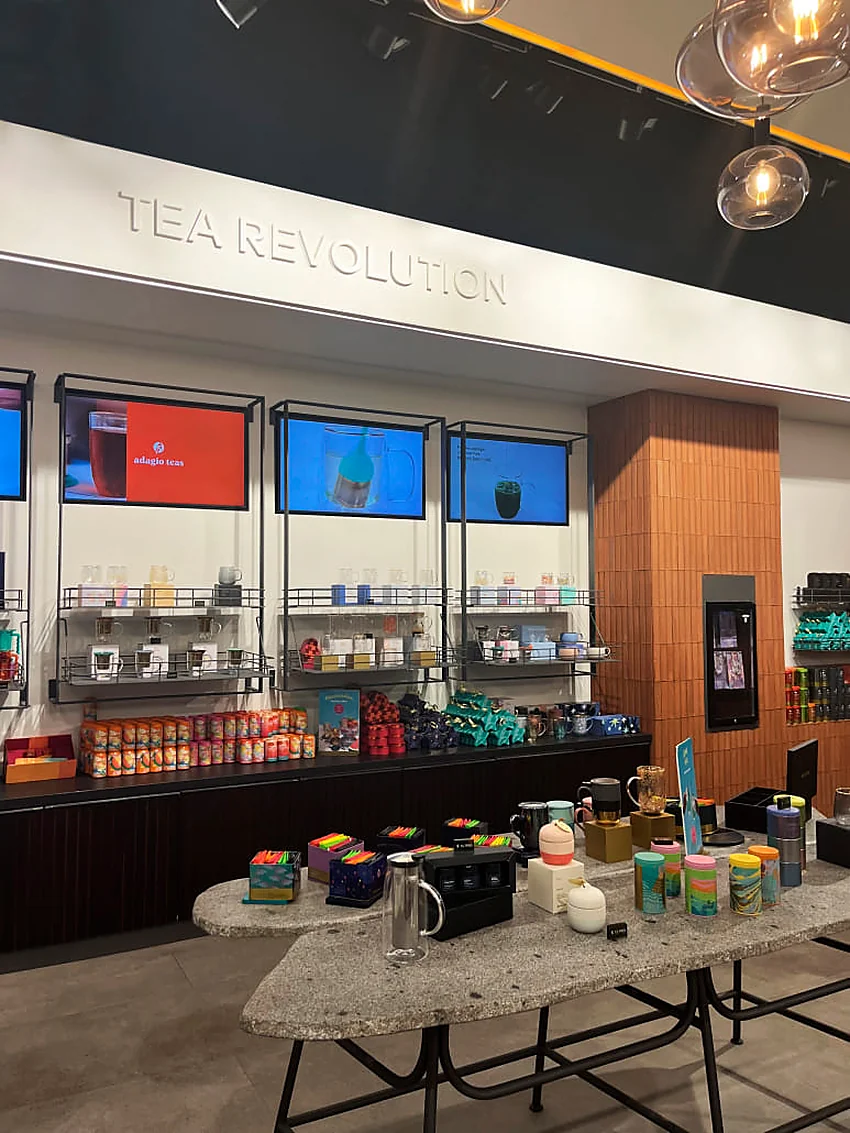 Adagio Teas — muro Tea Revolution