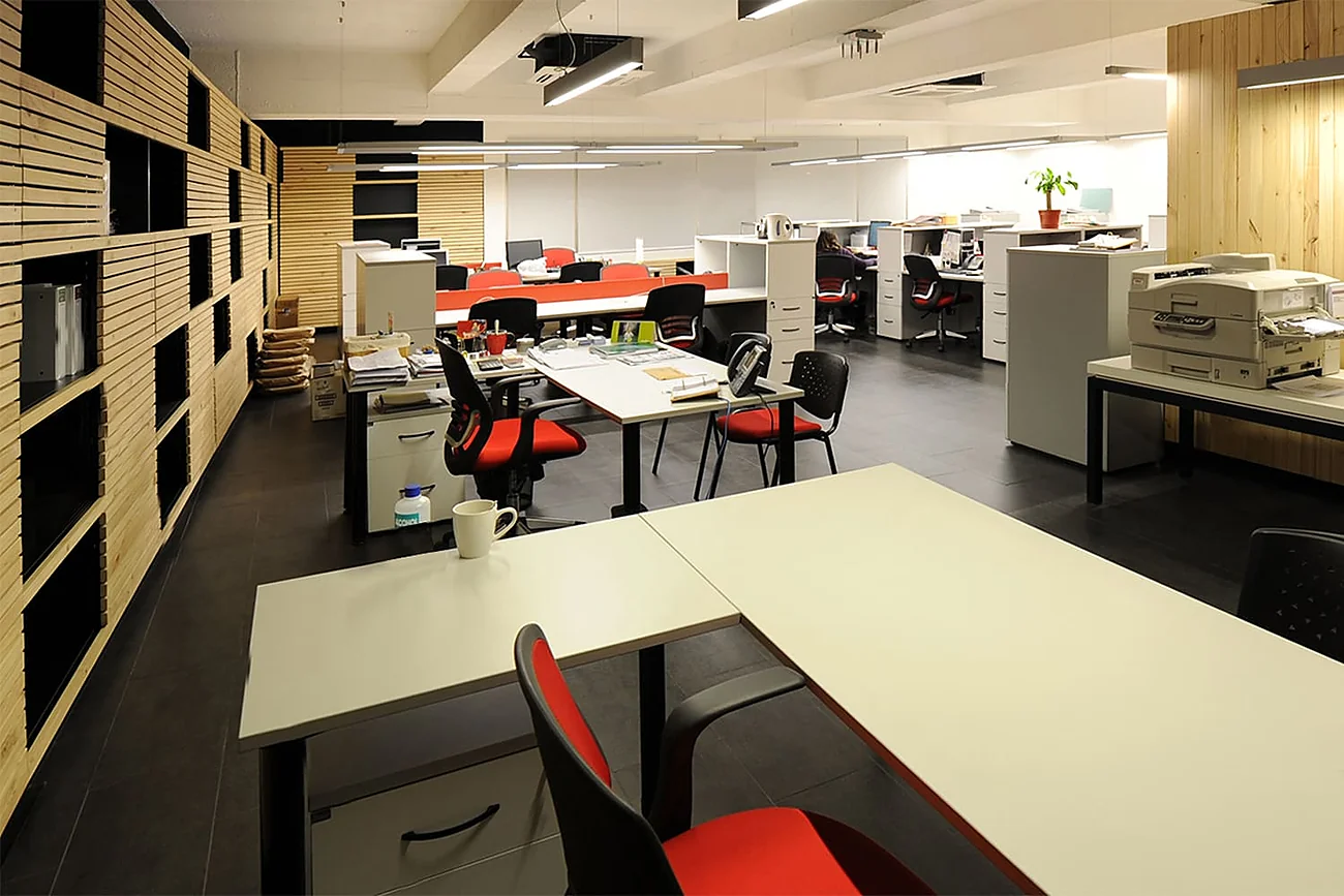 Casa Ideas — puestos de trabajo del open office