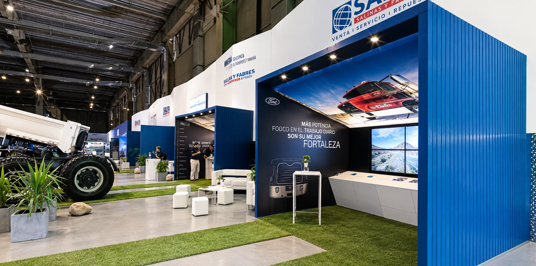 Feria ANAC — stand corporativo de Salfa con exhibición de camiones