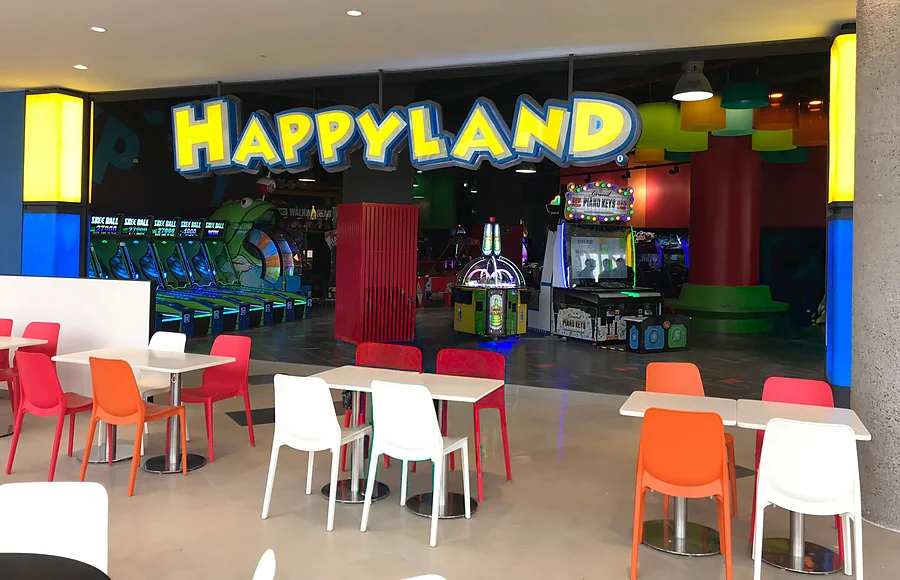 Happyland — acceso principal